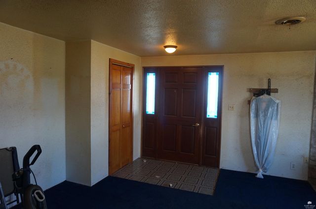 607 3200 Avenue, Abilene, KS 67410