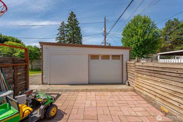 119 SW F St, Ephrata, WA 98823