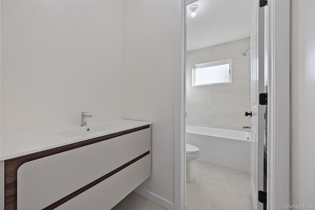 352 Blauvelt Road 203, Monsey, NY 10952