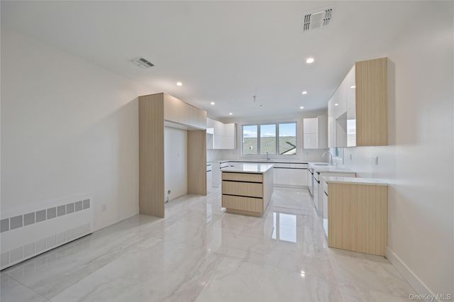 352 Blauvelt Road 203, Monsey, NY 10952