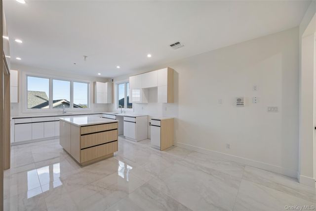 352 Blauvelt Road 203, Monsey, NY 10952