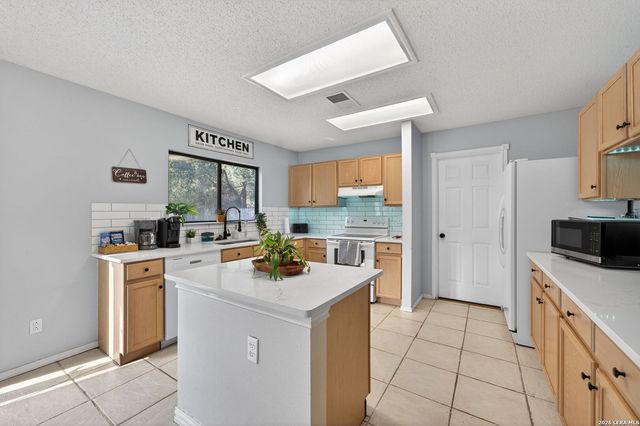 9718 ALEXA PL, San Antonio, TX 78251