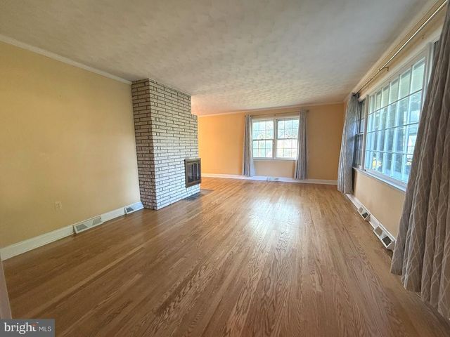 1589 HOLLYWOOD PKWY, York, PA 17403
