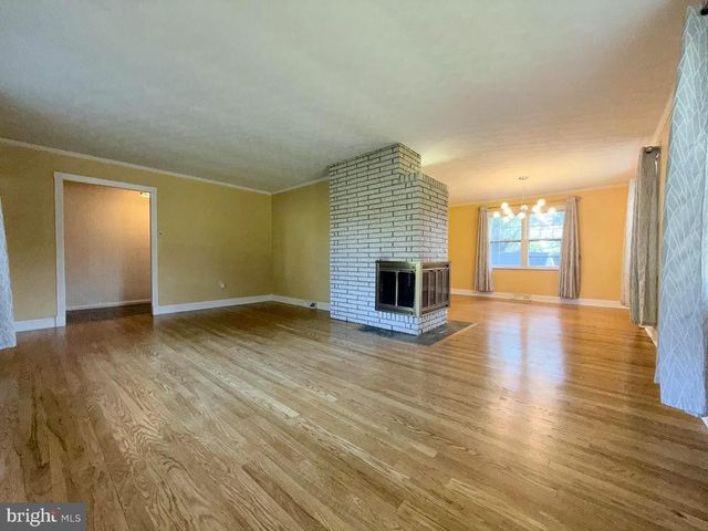 1589 HOLLYWOOD PKWY, York, PA 17403