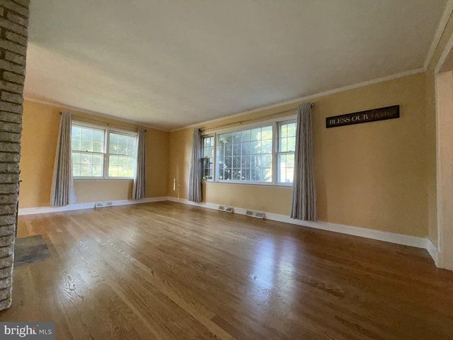 1589 HOLLYWOOD PKWY, York, PA 17403
