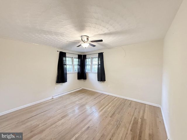 1589 HOLLYWOOD PKWY, York, PA 17403