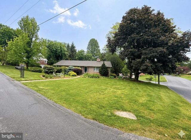 1589 HOLLYWOOD PKWY, York, PA 17403
