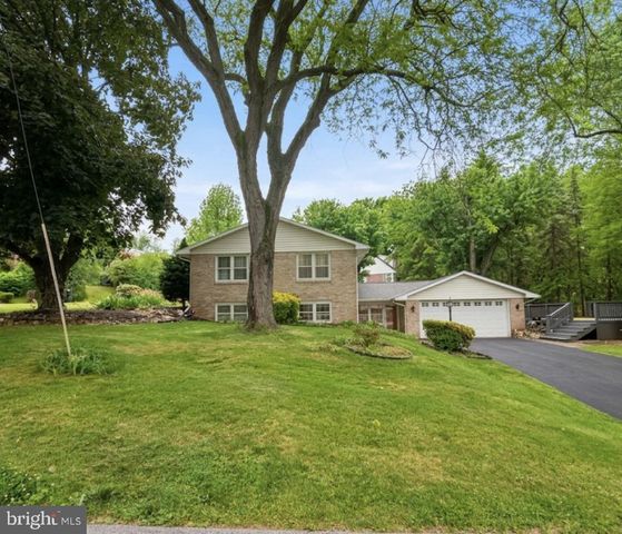 1589 HOLLYWOOD PKWY, York, PA 17403