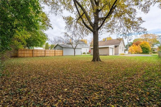 2712 3rd Street, Eau Claire, WI 54703