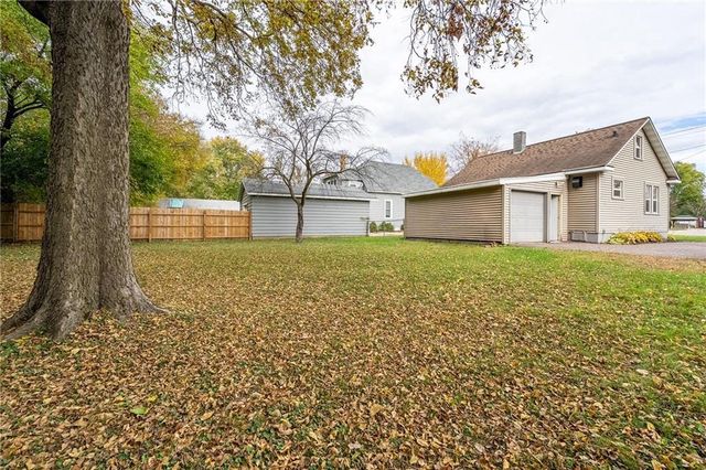 2712 3rd Street, Eau Claire, WI 54703