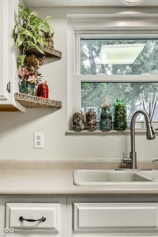 909 Farmview Lane, Carmel, IN 46032