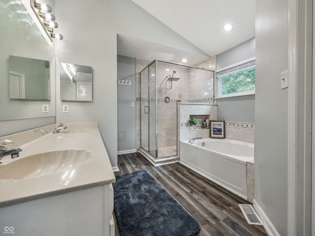 909 Farmview Lane, Carmel, IN 46032