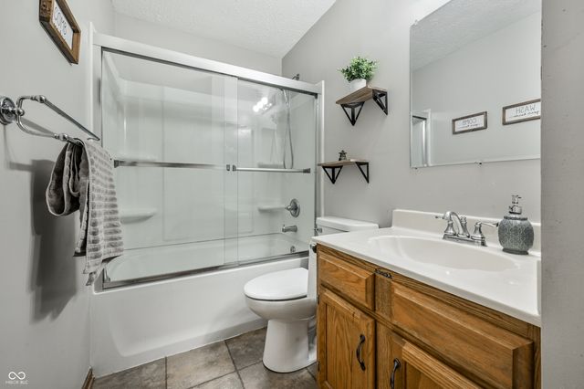 909 Farmview Lane, Carmel, IN 46032