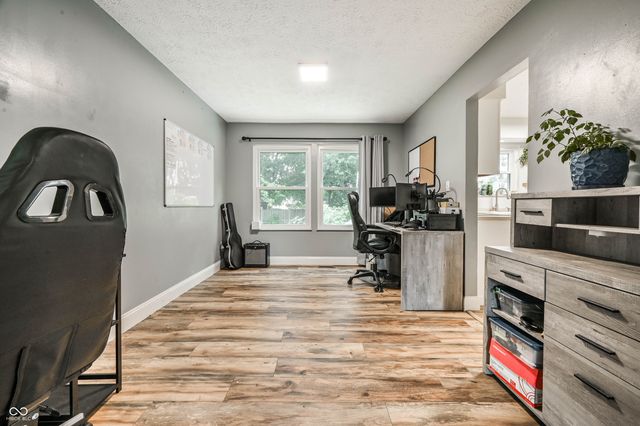 909 Farmview Lane, Carmel, IN 46032