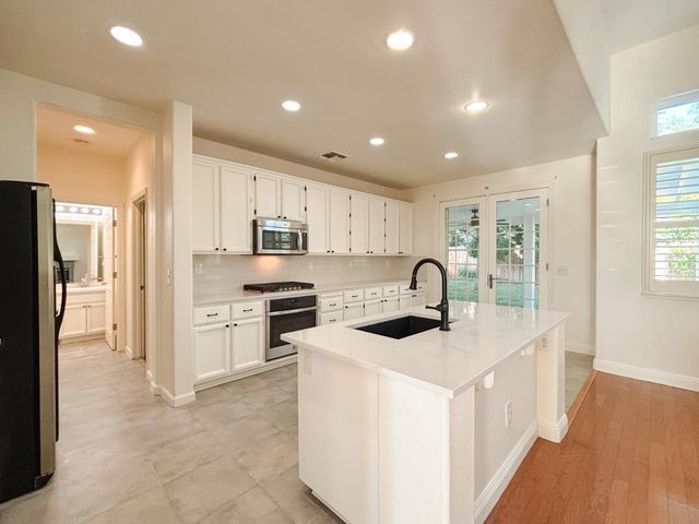 8008 Horncastle Ave, Roseville, CA 95747