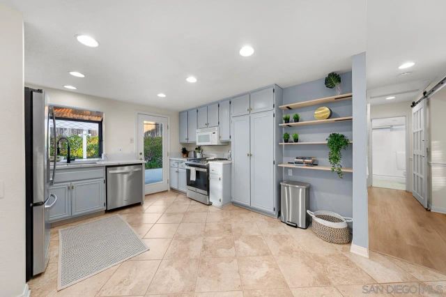 1018 Bridle Path Way, Oceanside, CA 92057