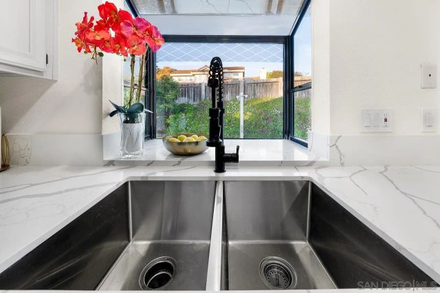 1018 Bridle Path Way, Oceanside, CA 92057