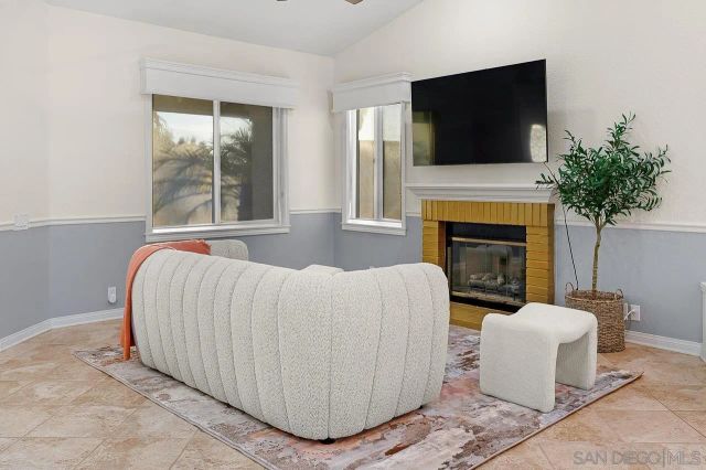 1018 Bridle Path Way, Oceanside, CA 92057