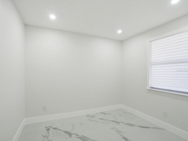 390 HAZEL CIRCLE, Punta Gorda, FL 33982