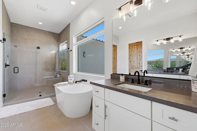 6896 E LOMAS VERDES Drive, Scottsdale, AZ 85266