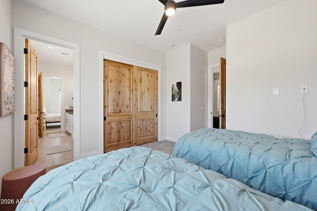 6896 E LOMAS VERDES Drive, Scottsdale, AZ 85266