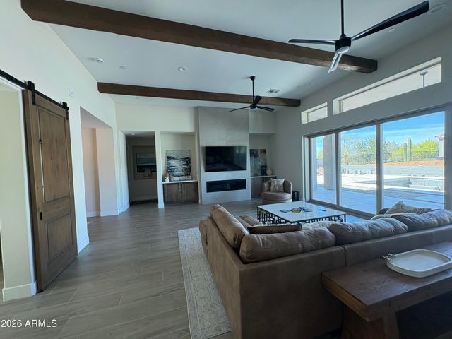 6896 E LOMAS VERDES Drive, Scottsdale, AZ 85266