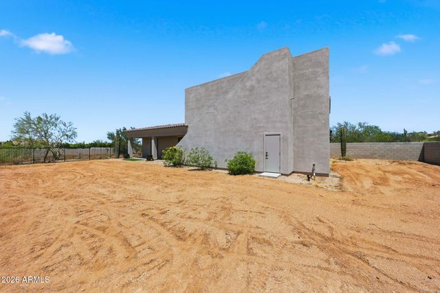 6896 E LOMAS VERDES Drive, Scottsdale, AZ 85266