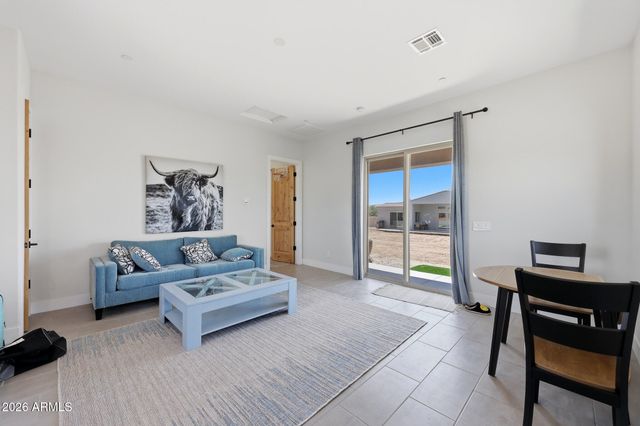 6896 E LOMAS VERDES Drive, Scottsdale, AZ 85266