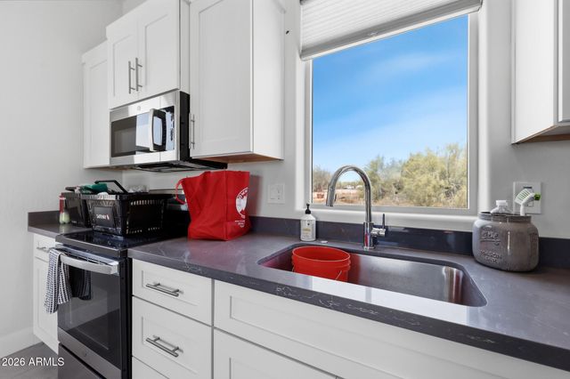 6896 E LOMAS VERDES Drive, Scottsdale, AZ 85266
