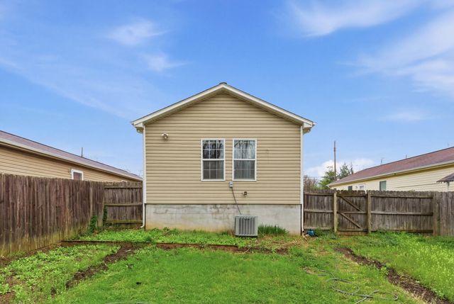 450 Ash Street, Lexington, KY 40508