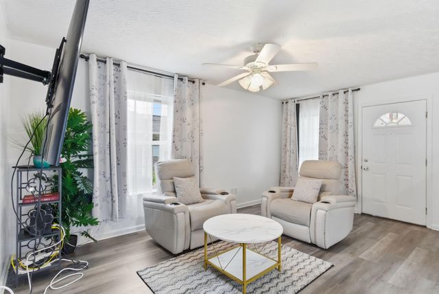 450 Ash Street, Lexington, KY 40508