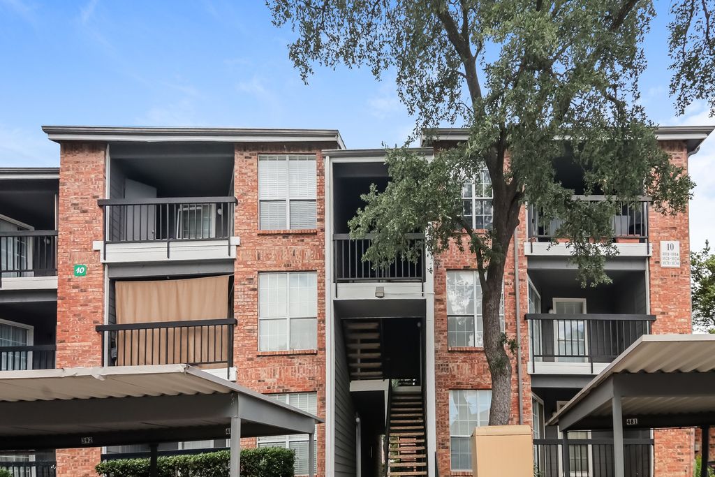 18333 Roehampton Drive 923, Dallas, TX 75252