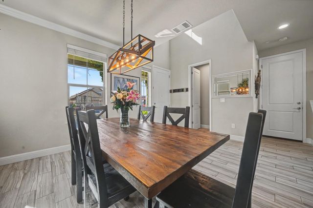 514 Lupine Dr, Ione, CA 95640