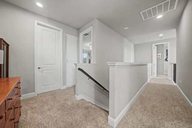 514 Lupine Dr, Ione, CA 95640