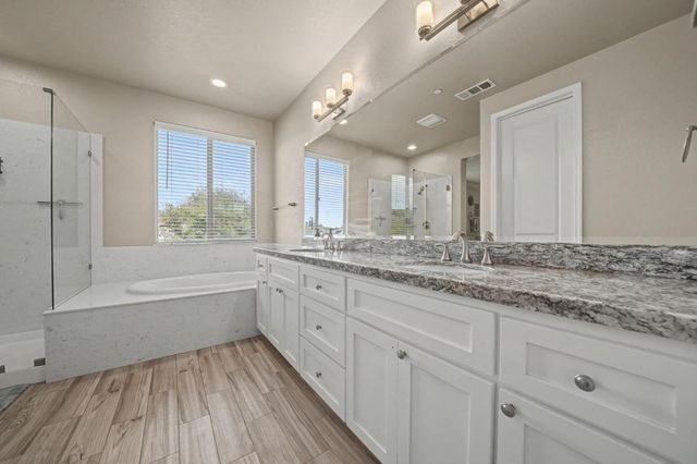 514 Lupine Dr, Ione, CA 95640