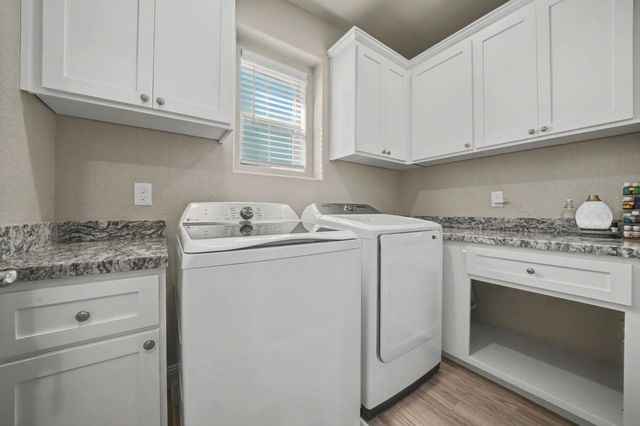 514 Lupine Dr, Ione, CA 95640