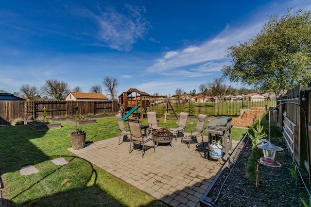 514 Lupine Dr, Ione, CA 95640