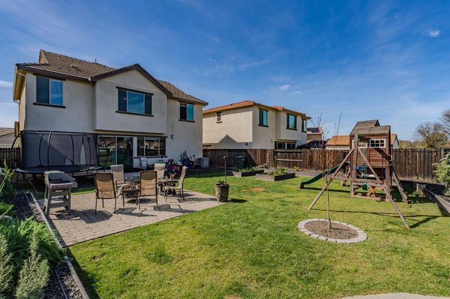 514 Lupine Dr, Ione, CA 95640