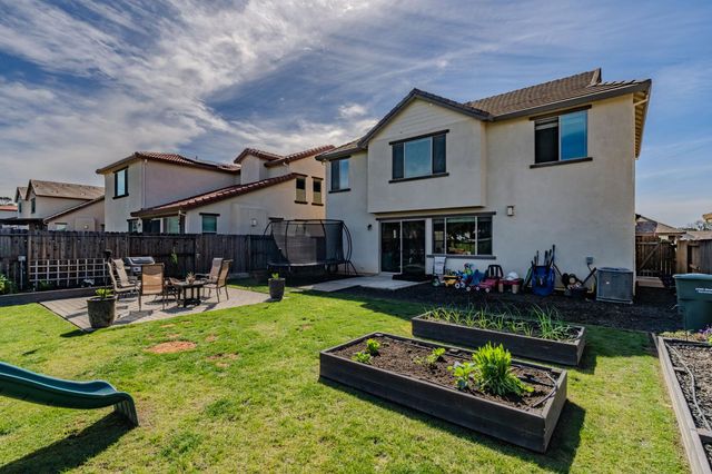 514 Lupine Dr, Ione, CA 95640