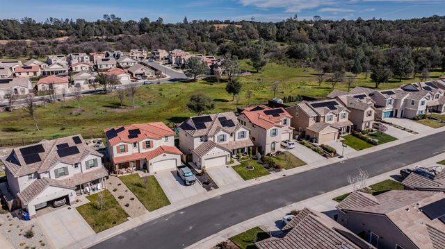 514 Lupine Dr, Ione, CA 95640