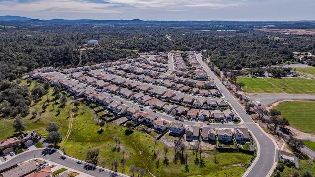 514 Lupine Dr, Ione, CA 95640