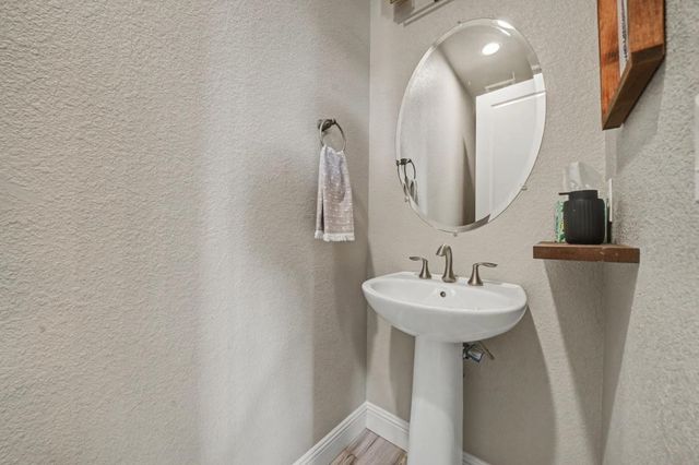 514 Lupine Dr, Ione, CA 95640