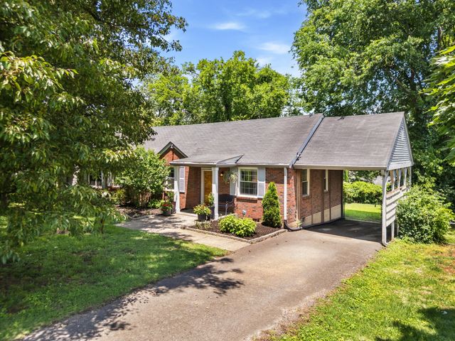 2219 Berrywood Rd, Nashville, TN 37216