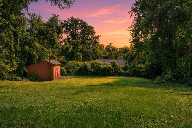 2219 Berrywood Rd, Nashville, TN 37216