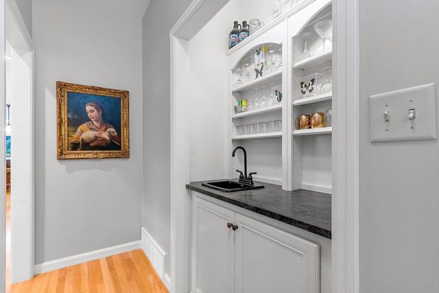 2490 DEERPATH DRIVE, Green Bay, WI 54302