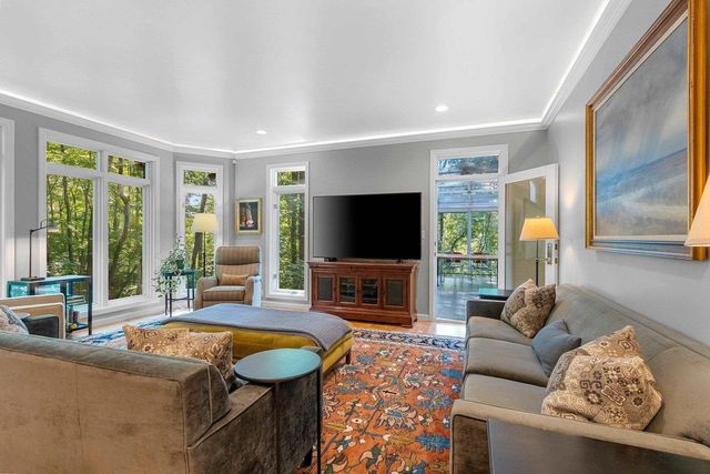 2490 DEERPATH DRIVE, Green Bay, WI 54302