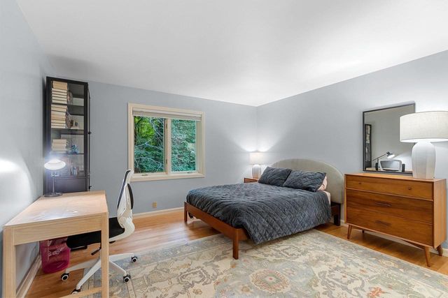 2490 DEERPATH DRIVE, Green Bay, WI 54302