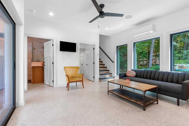 2490 DEERPATH DRIVE, Green Bay, WI 54302