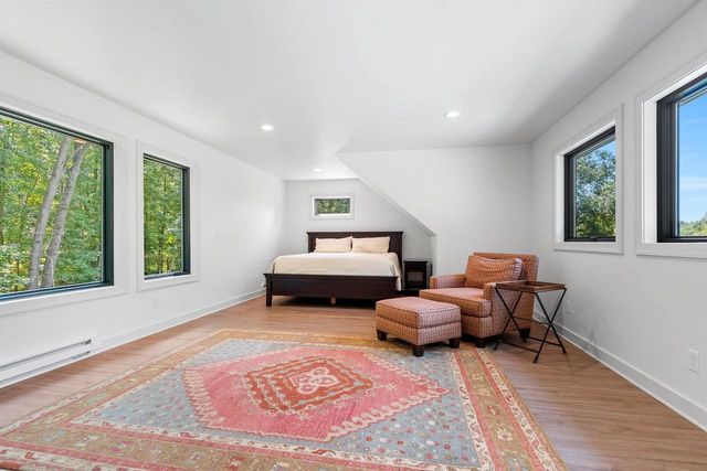 2490 DEERPATH DRIVE, Green Bay, WI 54302