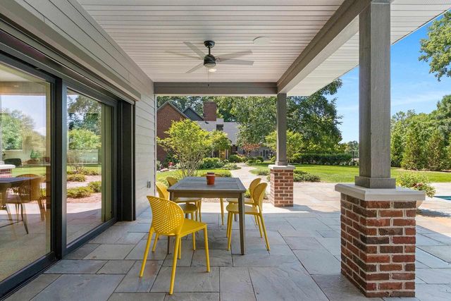 2490 DEERPATH DRIVE, Green Bay, WI 54302